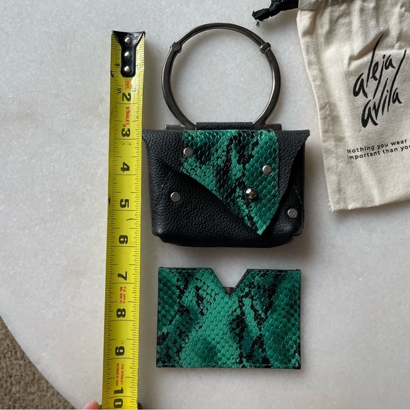 Aleja Avila Handmade Leather mini bag with card holder - Picture 5 of 7